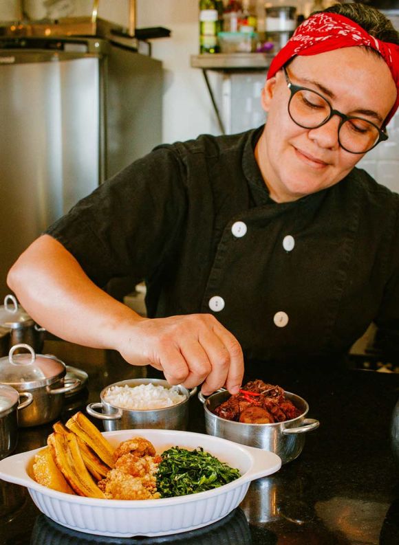 K&ouml;chin im griechischen Restaurant Poseidon in Bischofsheim